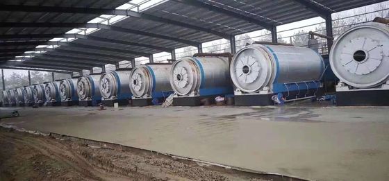 Installatie onder leiding van een ingenieur Pyrolyse-installatie voor het recyclen van afvalbanden banden plastic slib
