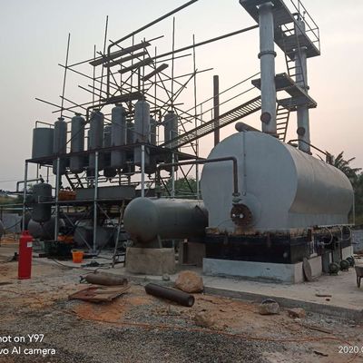Verwarmingsmethode Indirecte verwarming Pyrolyse Plastic Oil Refinery Destillatieinstallatie